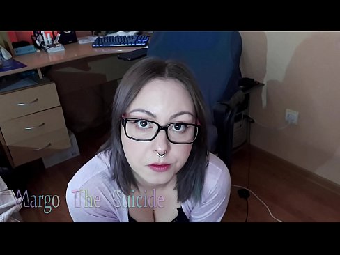 ❤️ Ko'zoynakli seksual qiz kamerada Dildoni chuqur so'radi ❤️ Super seksda bizda ☑